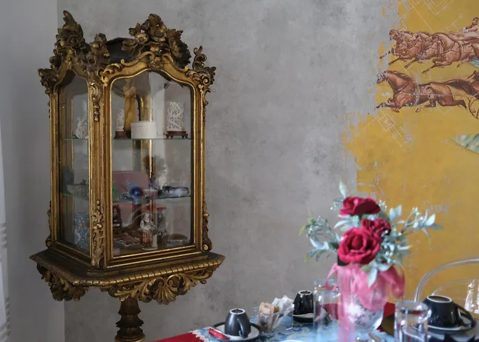 Luxury Charlemagne 4* Салерно