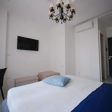 Luxury Charlemagne Bed & Breakfast *