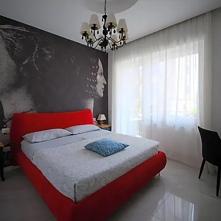 Frühstückspension Luxury Charlemagne 4*