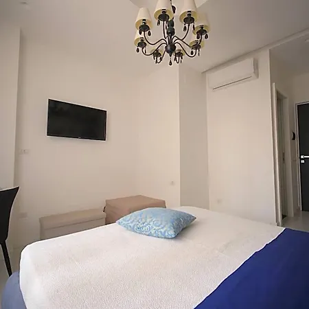 Luxury Charlemagne 4* Salerno